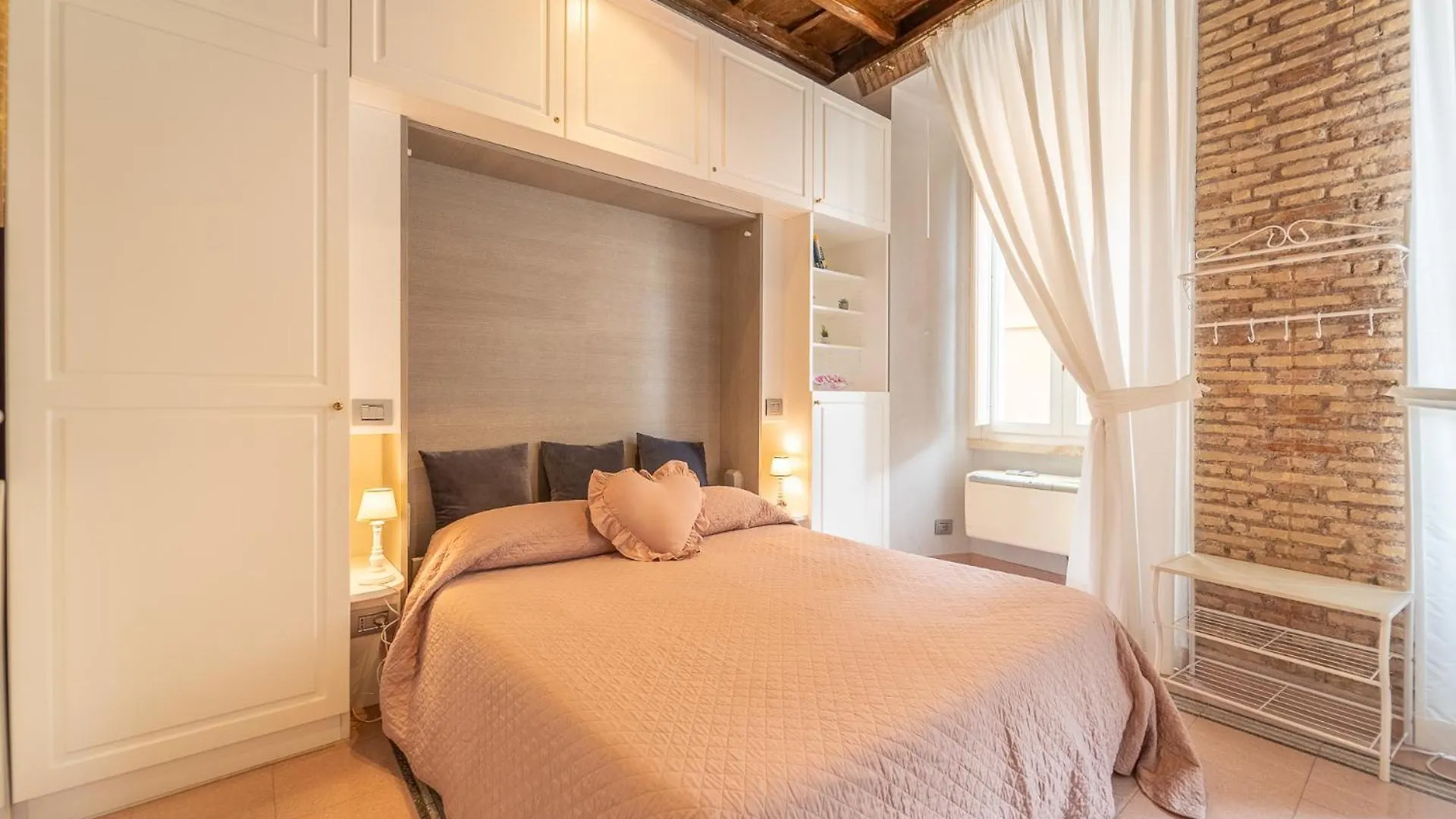 Apartment Secret Studio Retreat In The Heart Of The Ghetto By Houseeds Rome