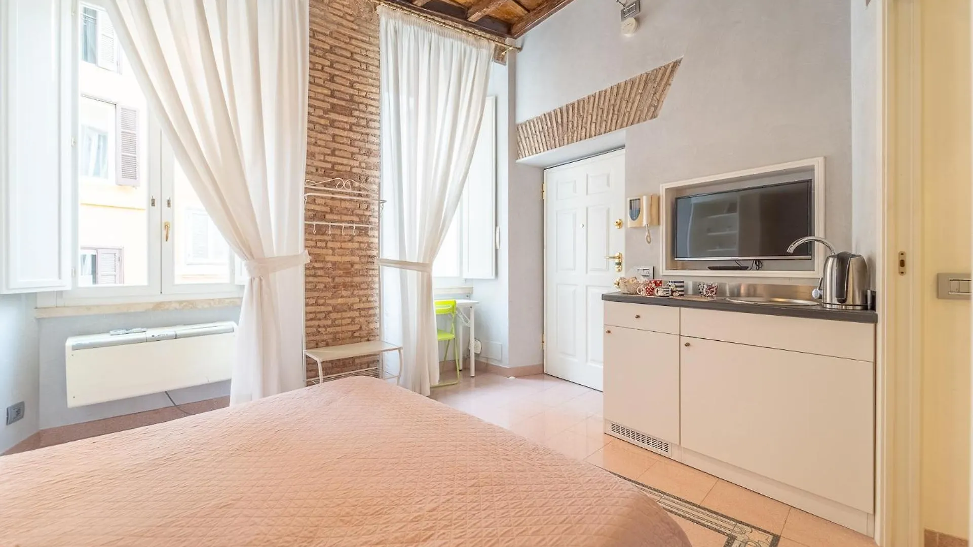 Secret Studio Retreat In The Heart Of The Ghetto By Houseeds Rome Apartment