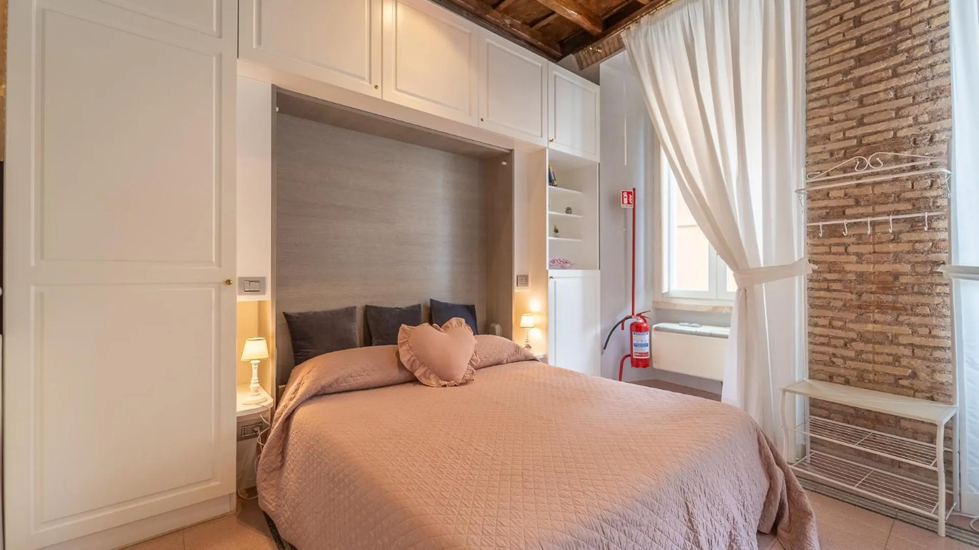 Secret Studio Retreat In The Heart Of The Ghetto By Houseeds Rome Italy